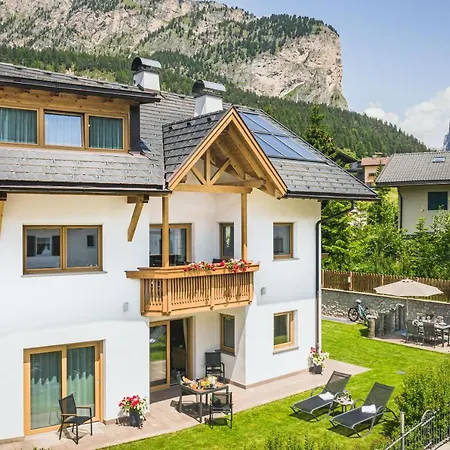 Amonit - Claudia Apartment Selva di Val Gardena